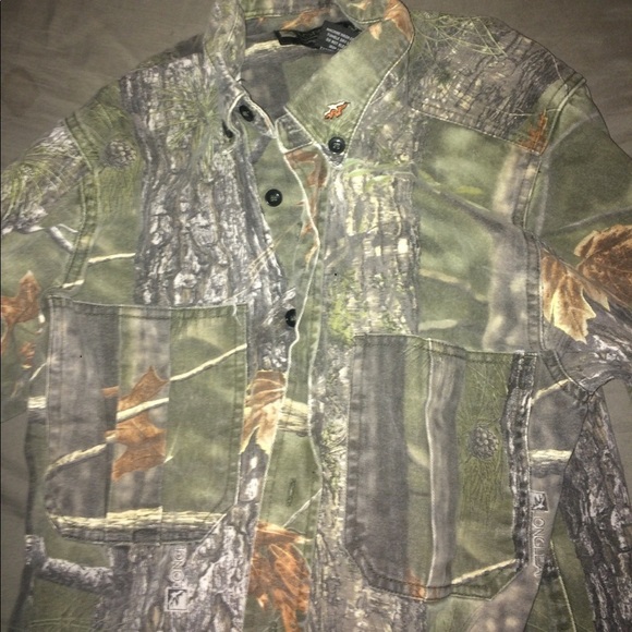 𝅺LONGLEAF Camo Button Down LS - Picture 2 of 4